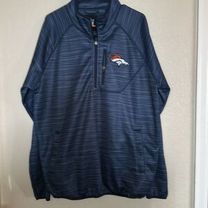 Broncos zip up hoodie, size XL.. UEC